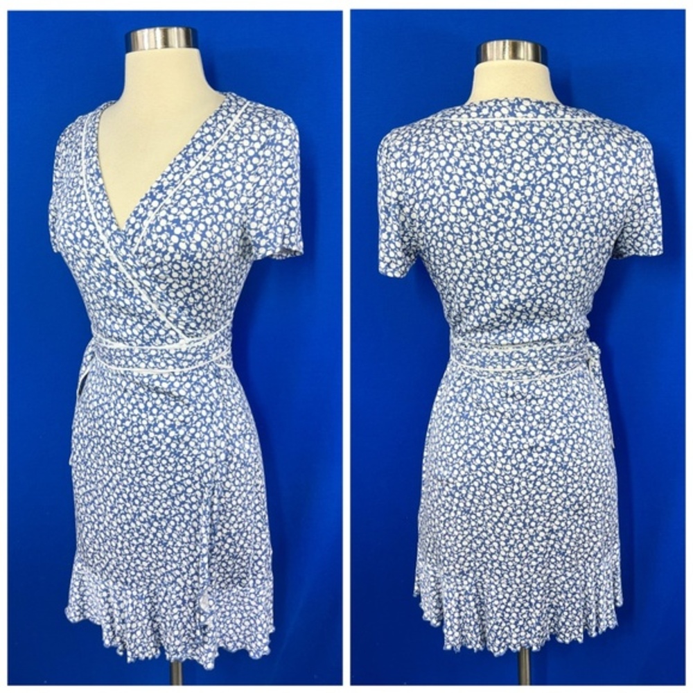 👗 NWOT |•BIK BOK•| Pretty White & Blue Delicate Floral Wrap Dress Size Small